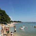 Ana 2 * Sveti Filip i Jakov