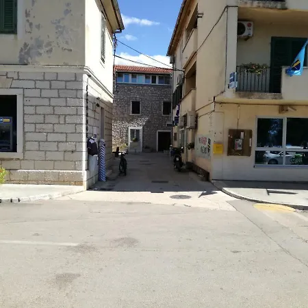 Ana 2 דירה *