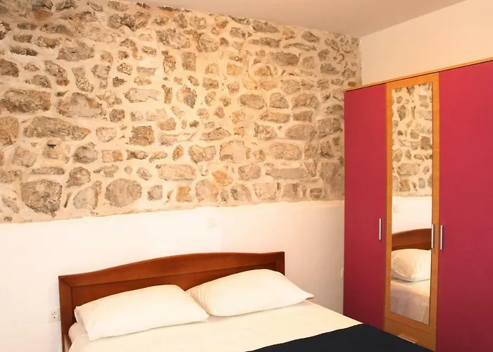 Ana 2 * Свети-Филип-и-Яков